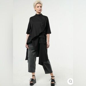 Metamorphoza custom black tunic, asymmetric hem sz S